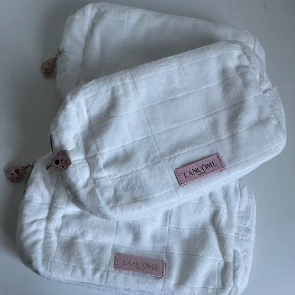 3/10$ Lancome makeup bags